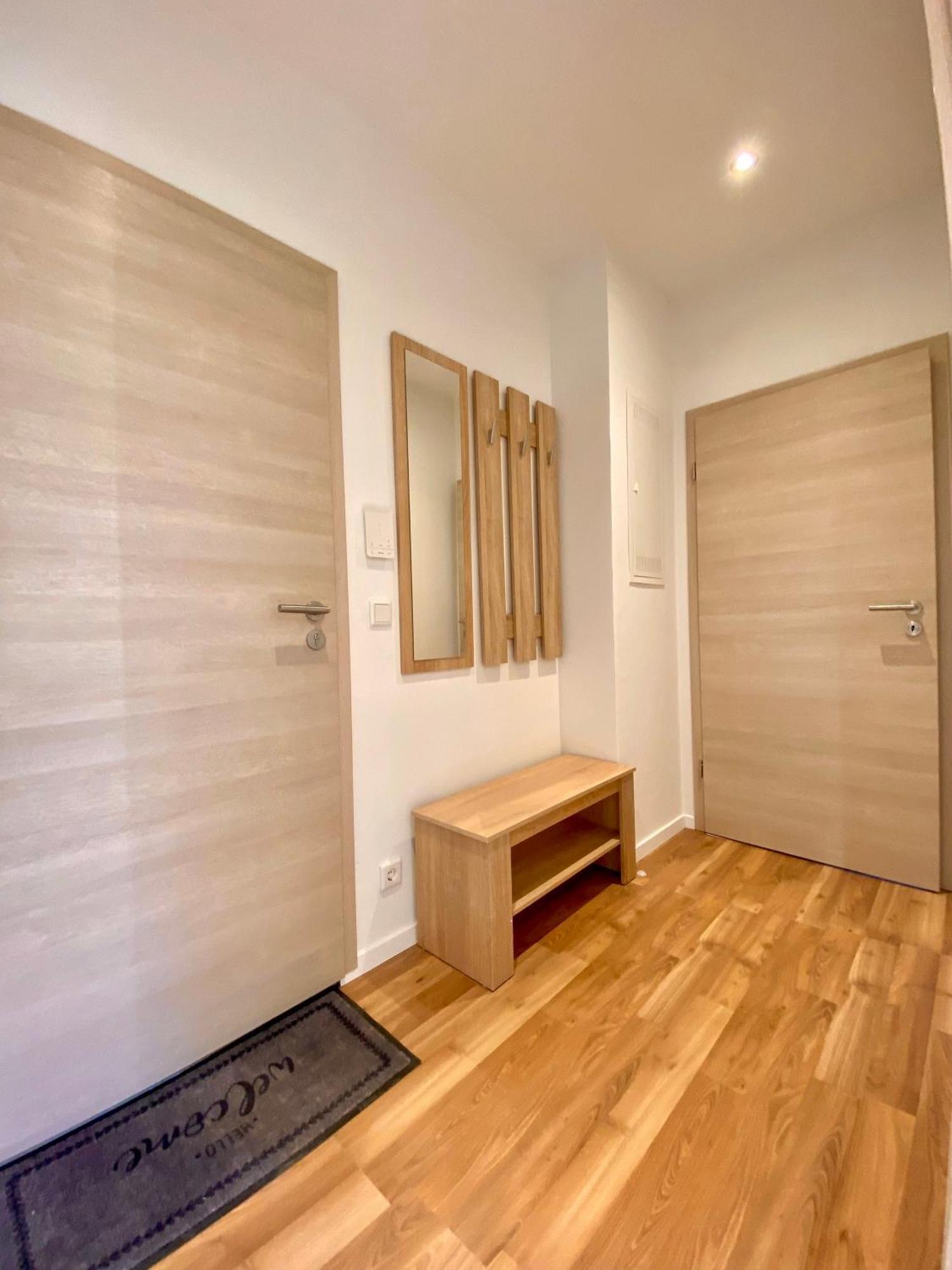 Hochwertige Ferienwohnung Mit 7Qm Balkon, Netflix, Kaffeeautomat, Rainshower Bad Τσβικάου Εξωτερικό φωτογραφία