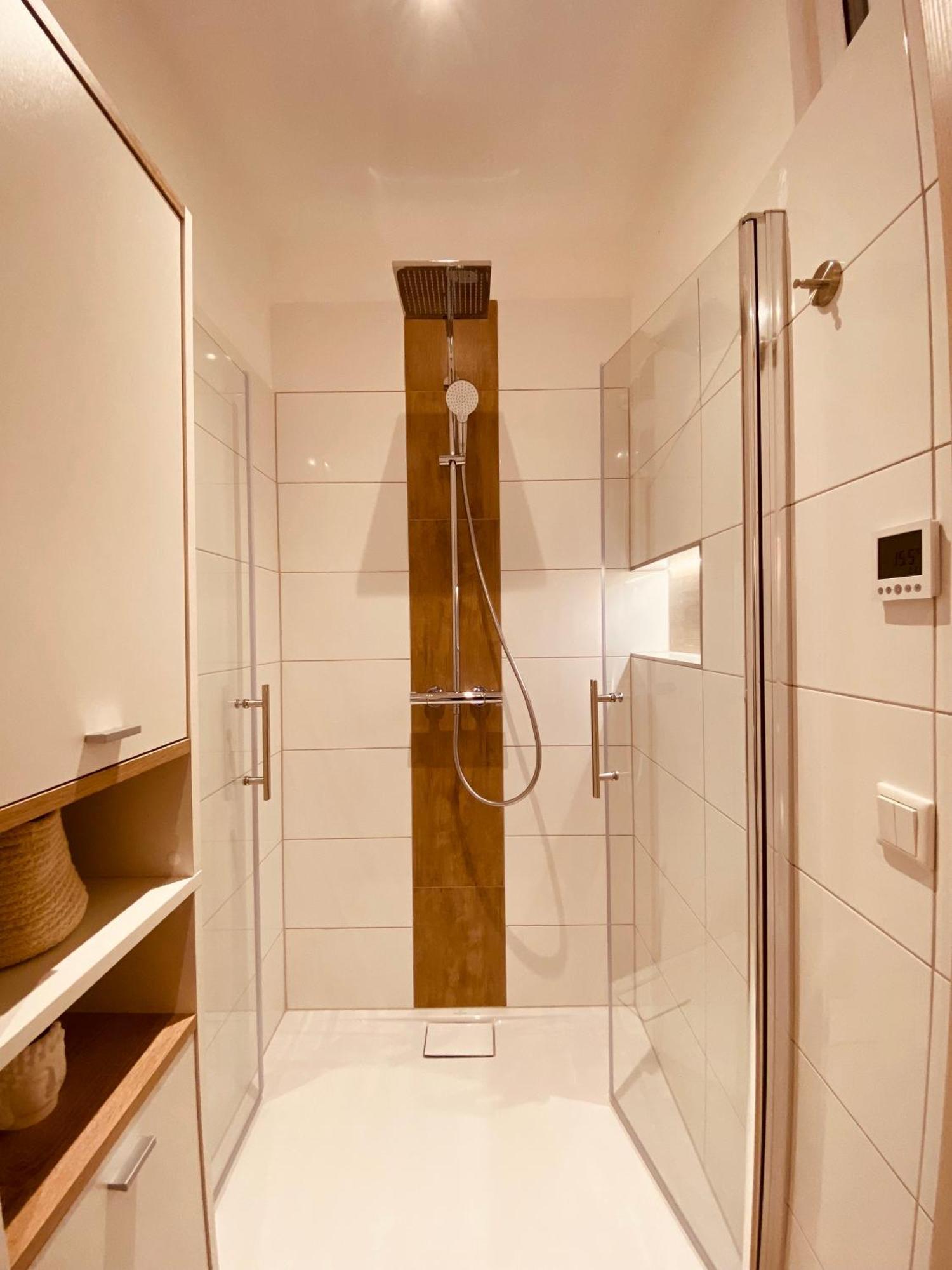 Hochwertige Ferienwohnung Mit 7Qm Balkon, Netflix, Kaffeeautomat, Rainshower Bad Τσβικάου Εξωτερικό φωτογραφία