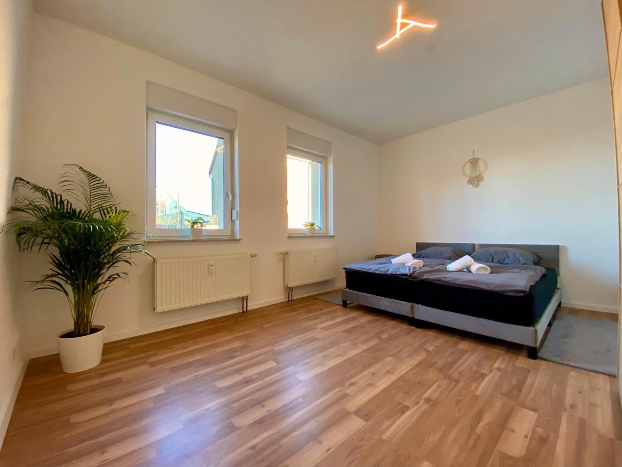 Hochwertige Ferienwohnung Mit 7Qm Balkon, Netflix, Kaffeeautomat, Rainshower Bad Τσβικάου Εξωτερικό φωτογραφία