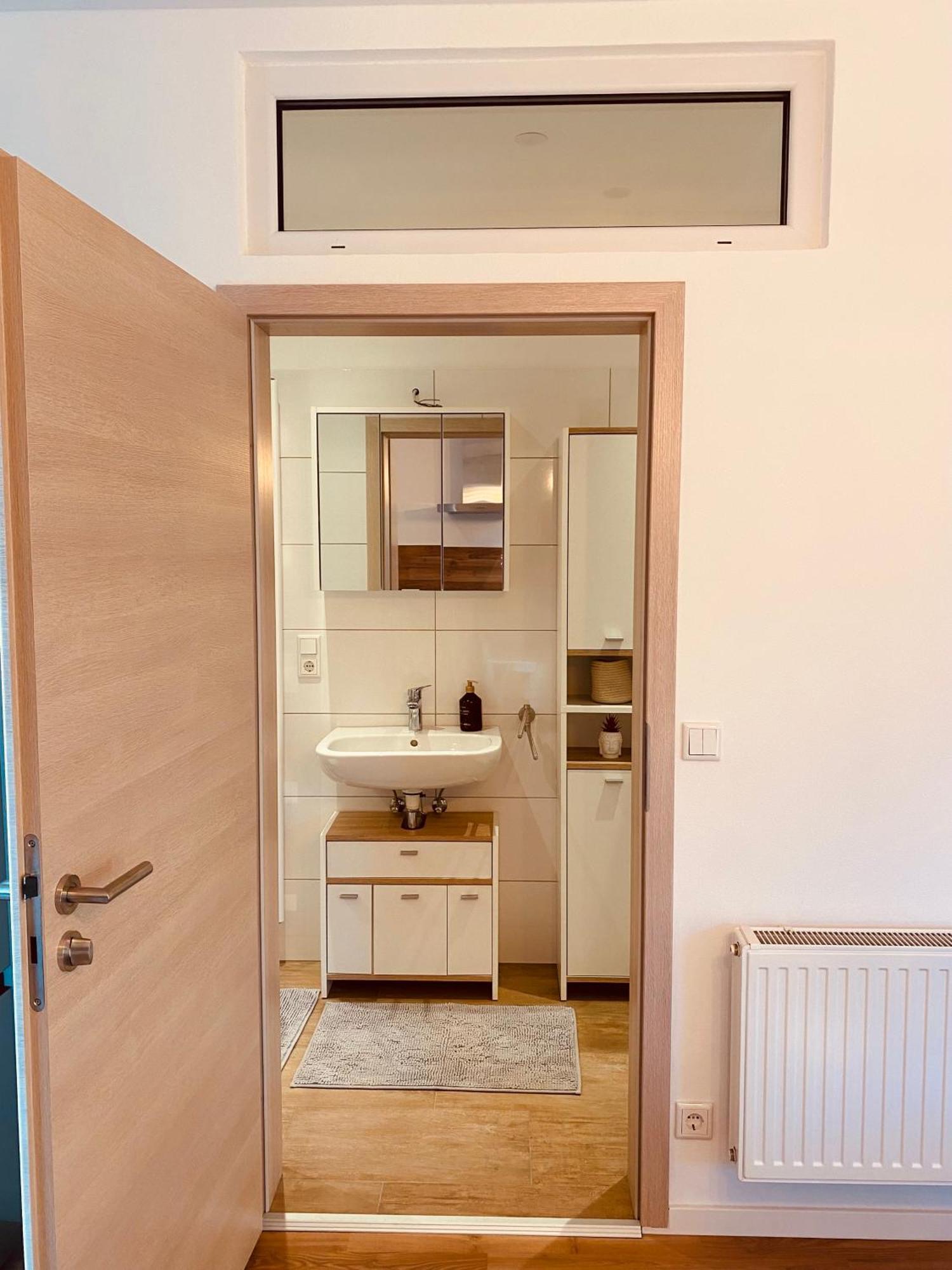 Hochwertige Ferienwohnung Mit 7Qm Balkon, Netflix, Kaffeeautomat, Rainshower Bad Τσβικάου Εξωτερικό φωτογραφία