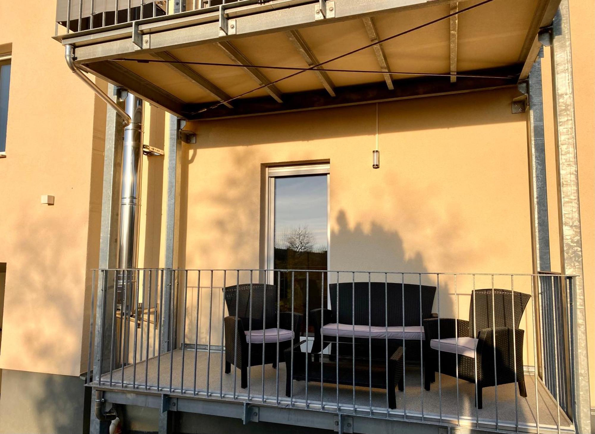 Hochwertige Ferienwohnung Mit 7Qm Balkon, Netflix, Kaffeeautomat, Rainshower Bad Τσβικάου Εξωτερικό φωτογραφία