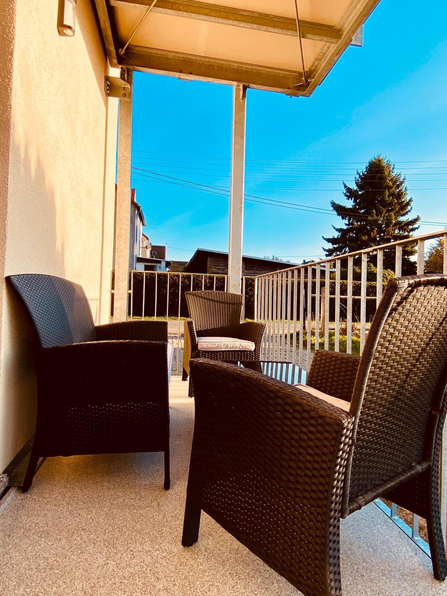 Hochwertige Ferienwohnung Mit 7Qm Balkon, Netflix, Kaffeeautomat, Rainshower Bad Τσβικάου Εξωτερικό φωτογραφία